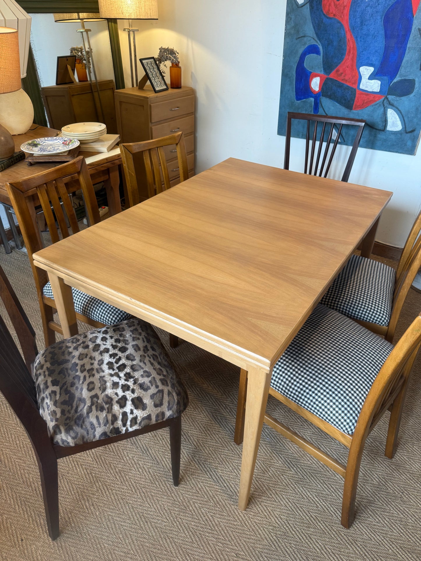 Table à rallonge extensible vintage pieds compas placage hêtre (6/10 pers)