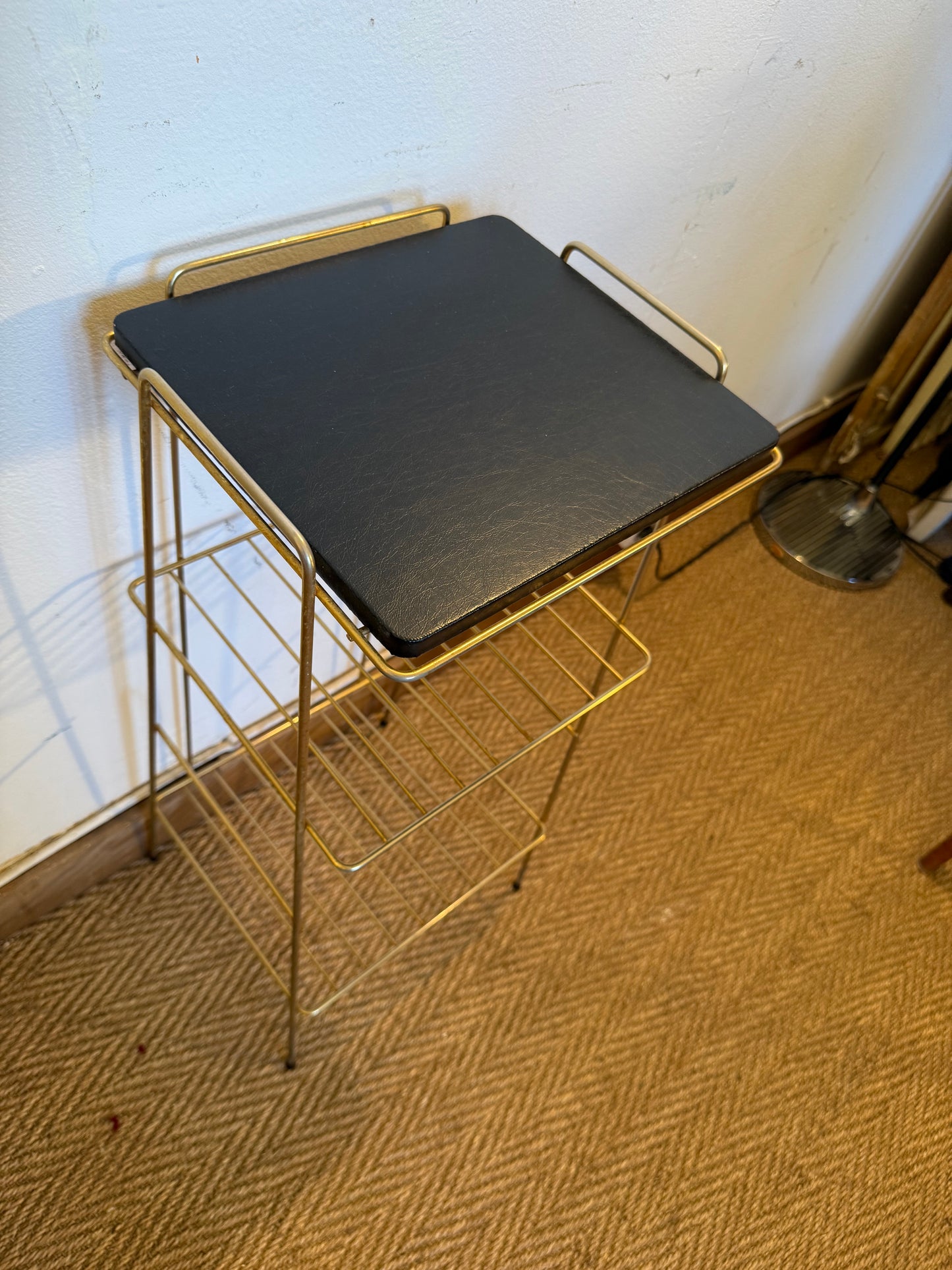 Table d'appoint sellette petite étagère vintage en laiton doré