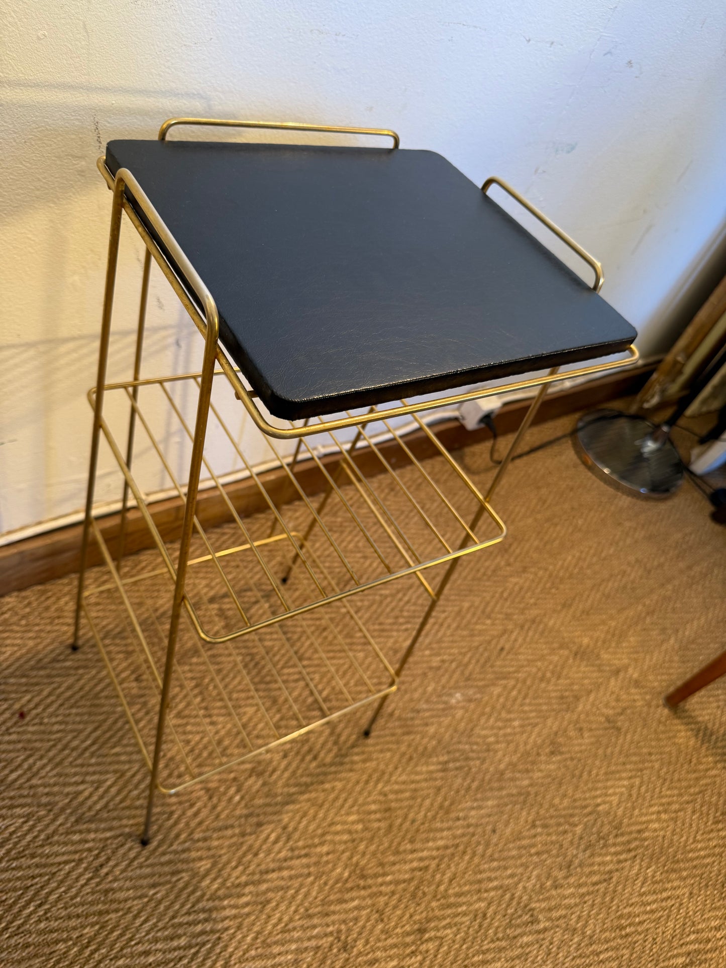 Table d'appoint sellette petite étagère vintage en laiton doré