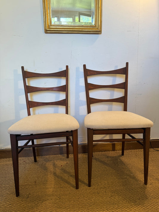 Paire de chaises vintage bois et velours côtelé beige