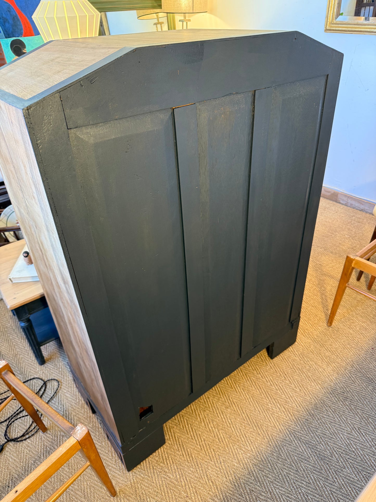 Meuble de rangement vintage art déco (vaisselier, armoire) en ronce de noyer