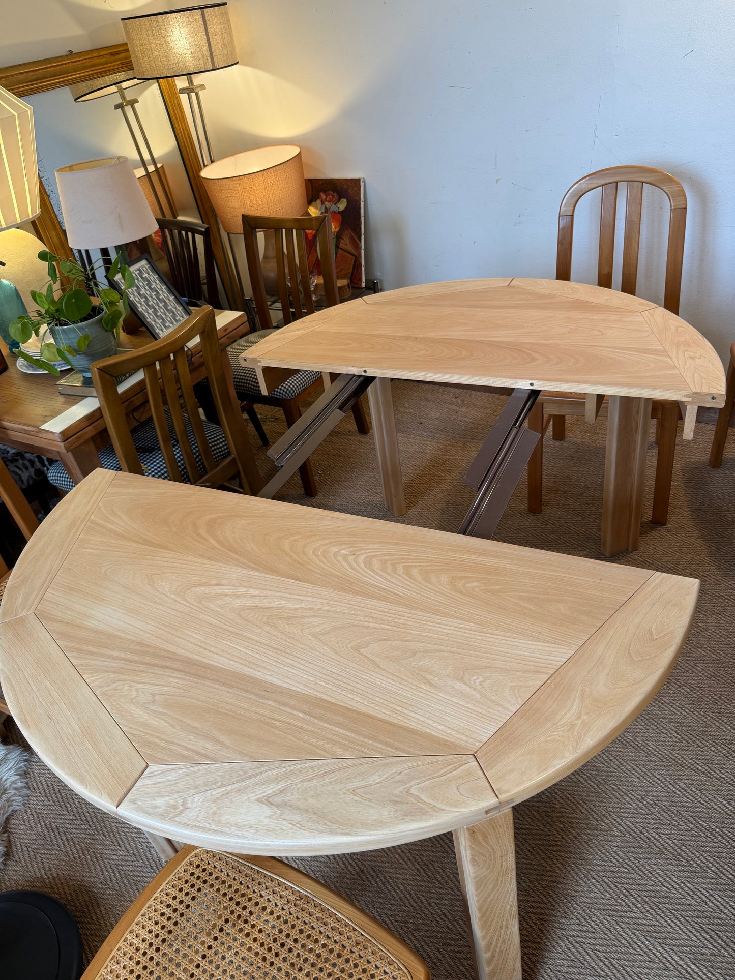 Table de salle à manger extensible en orme Maison Regain