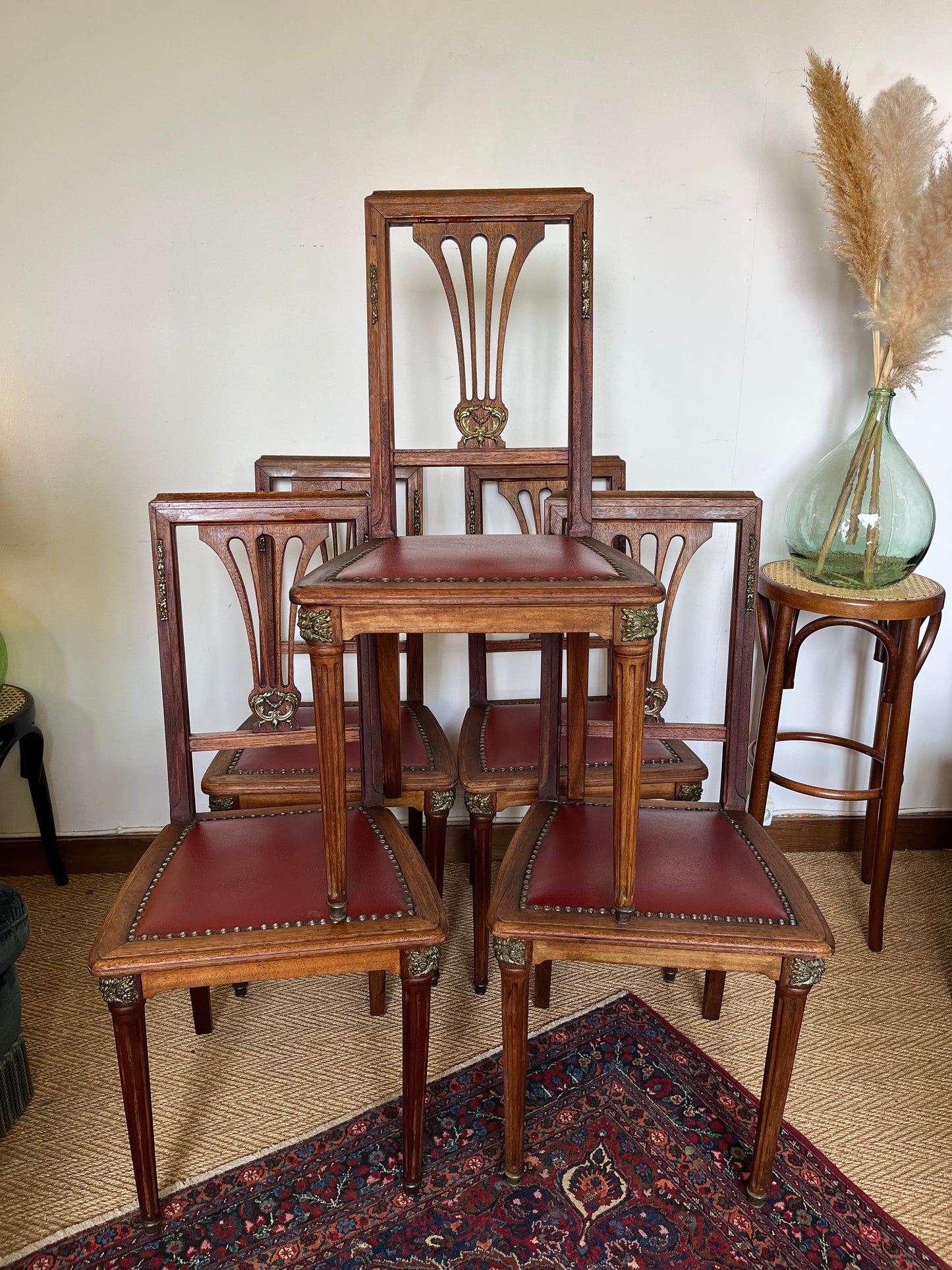 Chaises vintage bois et similicuir rouge