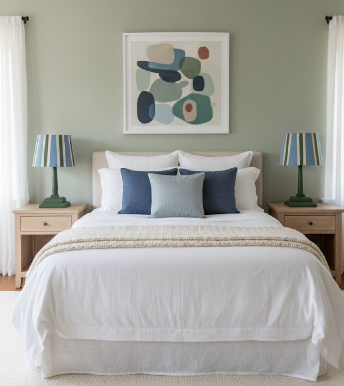 Paire de lampes vintage en bois avec leur abat jour rayé beige bleu et vert&nbsp;