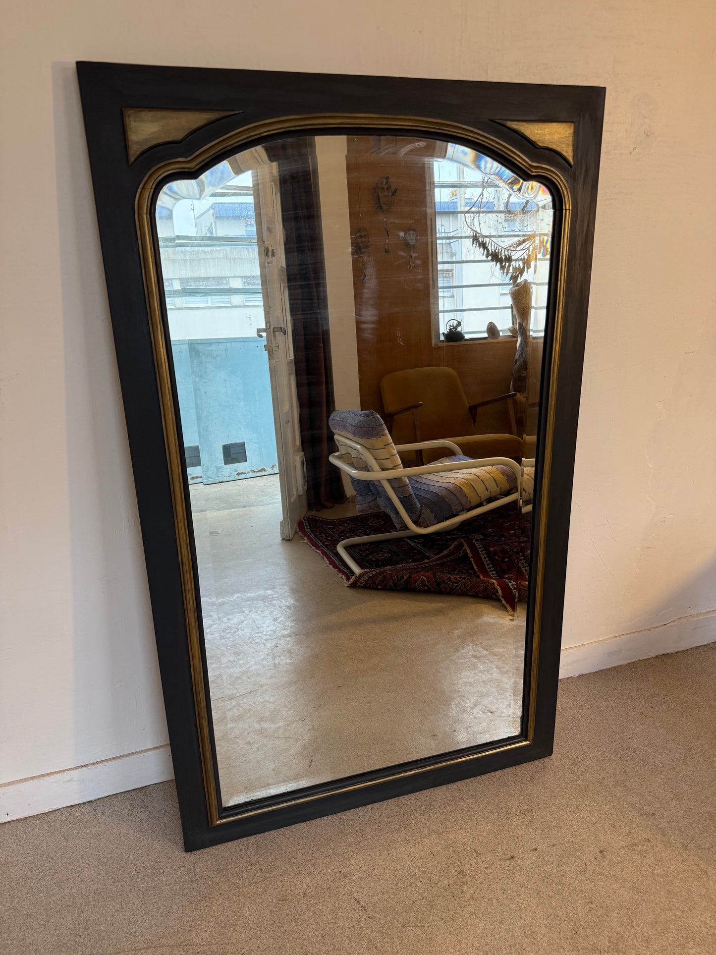 Miroir vintage glace biseautée en bois noir et doré