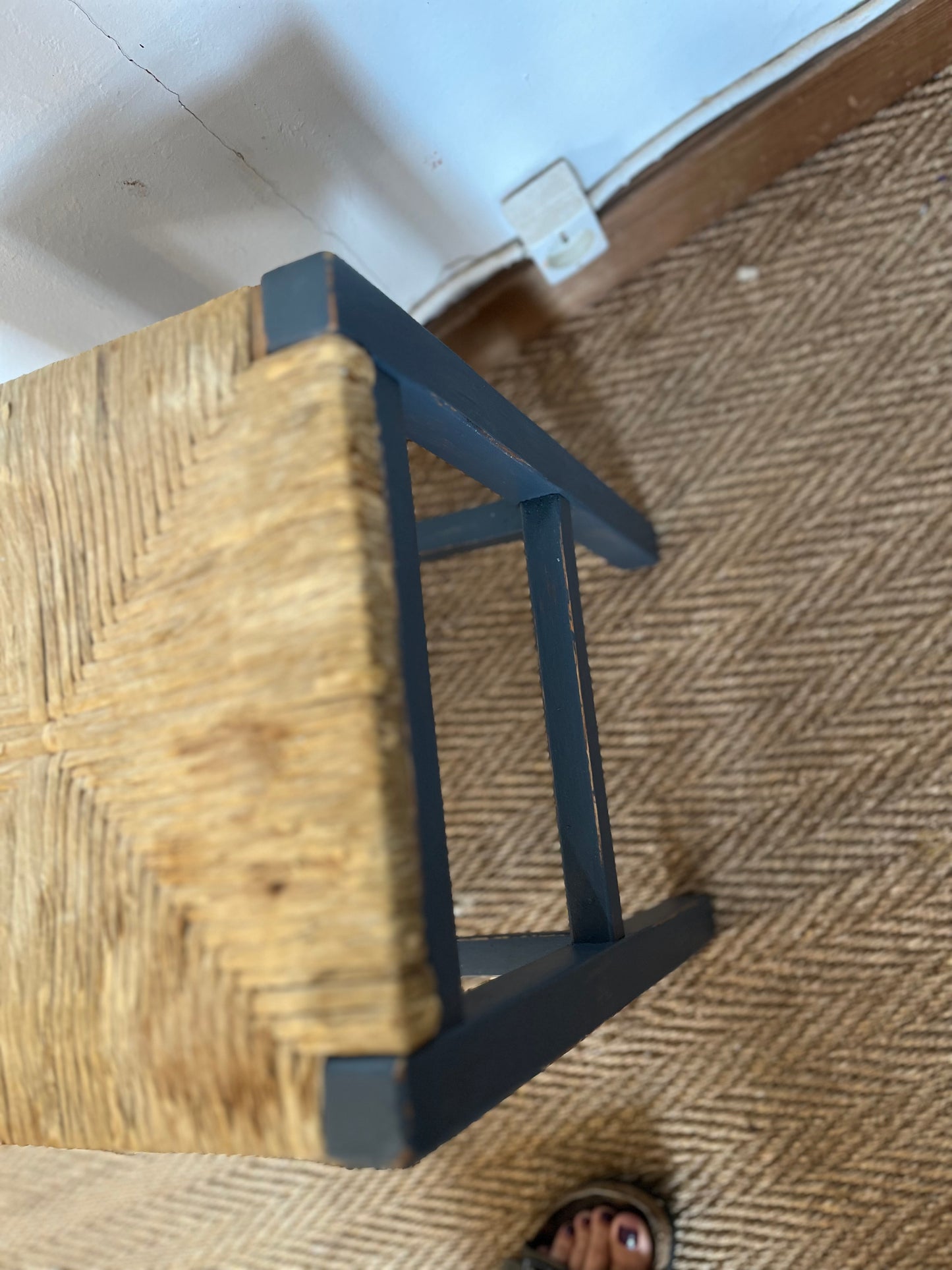 Tabouret bois et paille patiné gris