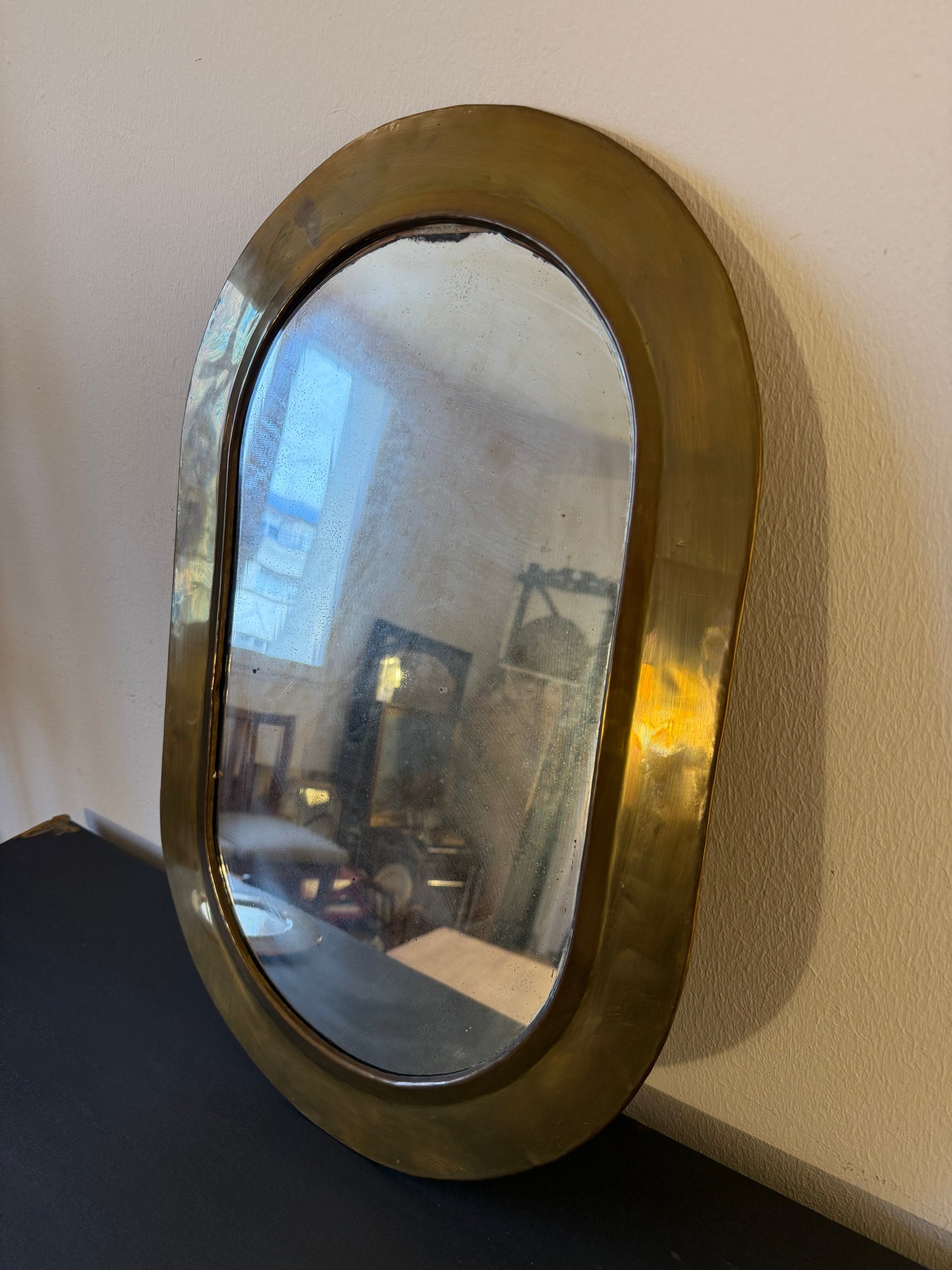 Miroir en laiton doré ancien (artisanat égyptien)