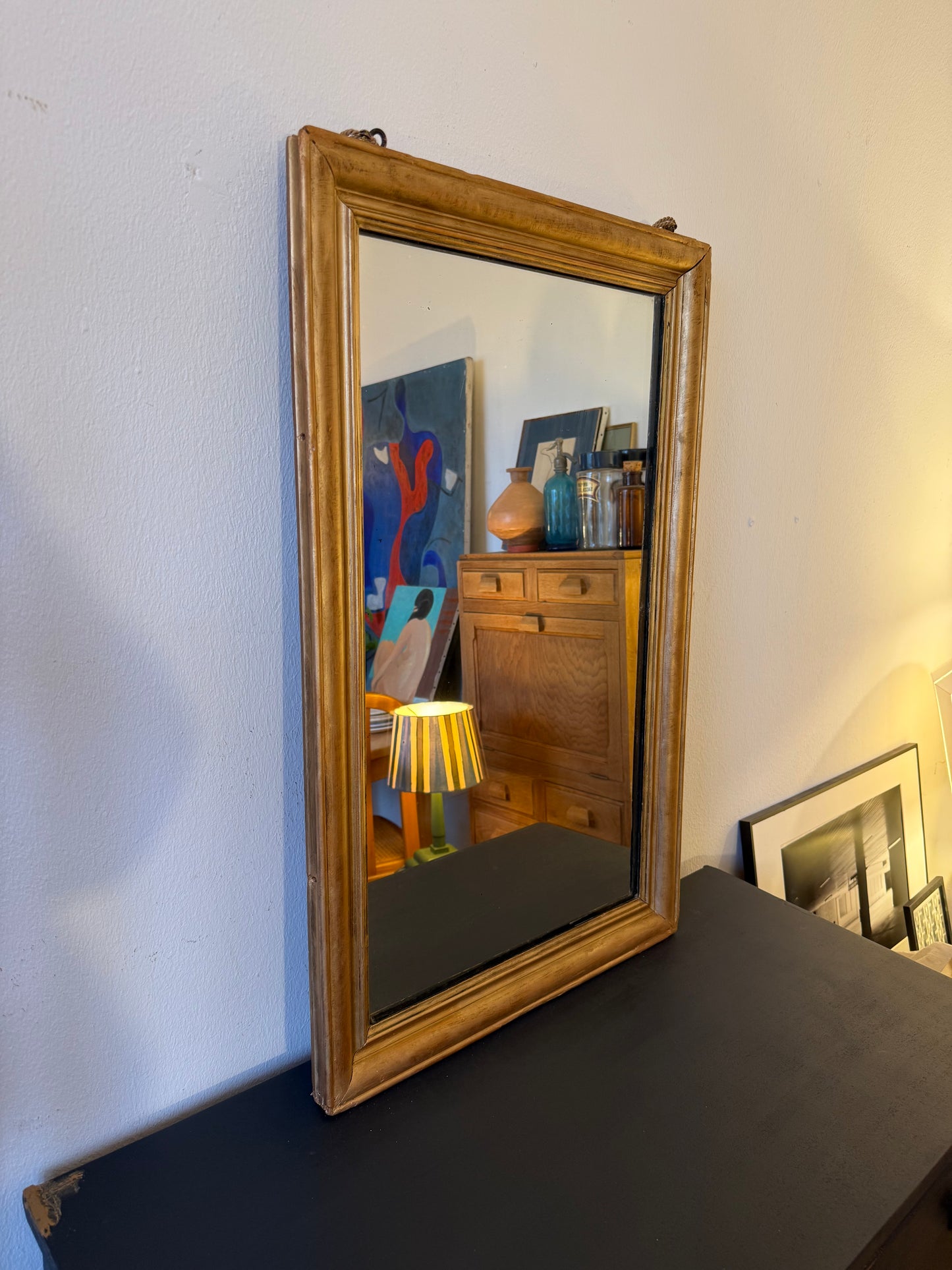 Miroir ancien en bois rectangulaire doré