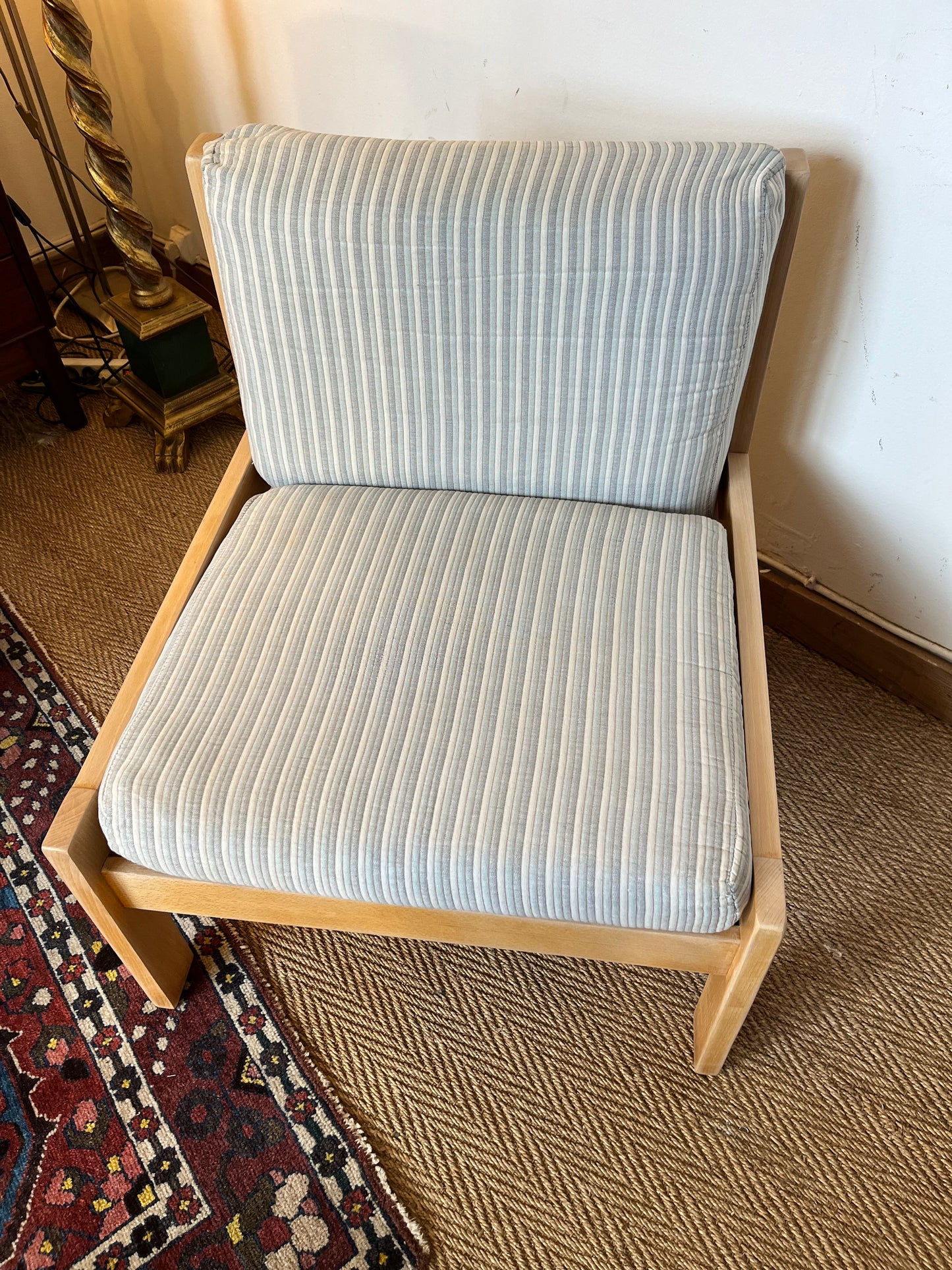 Chauffeuse fauteuil Bauman vintage bois