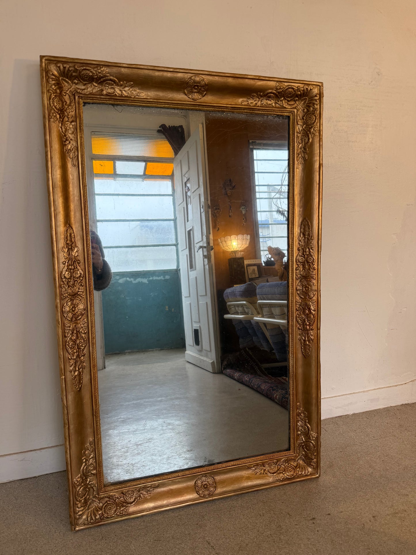 Grand miroir rectangulaire doré ancien