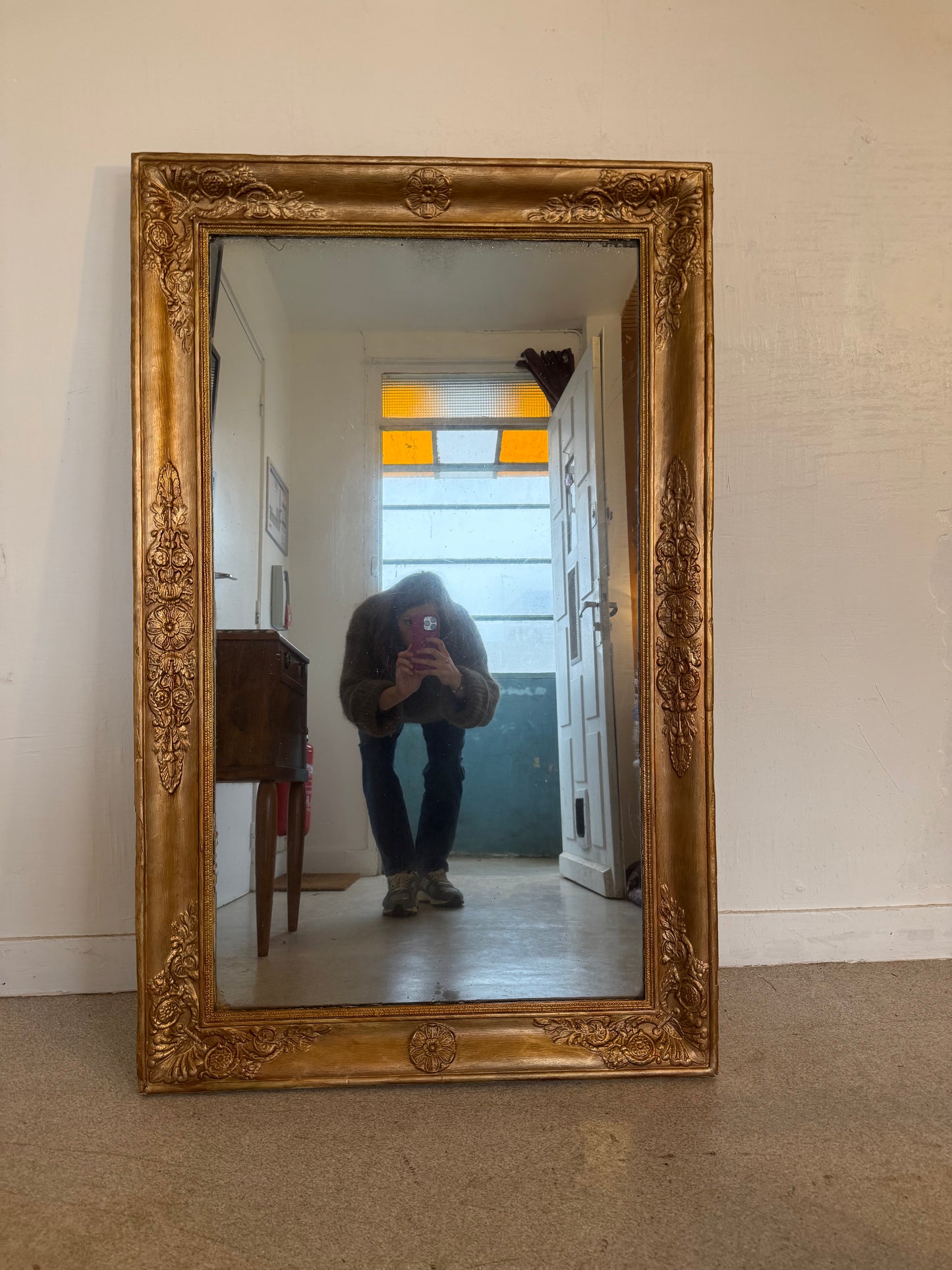 Grand miroir rectangulaire doré ancien
