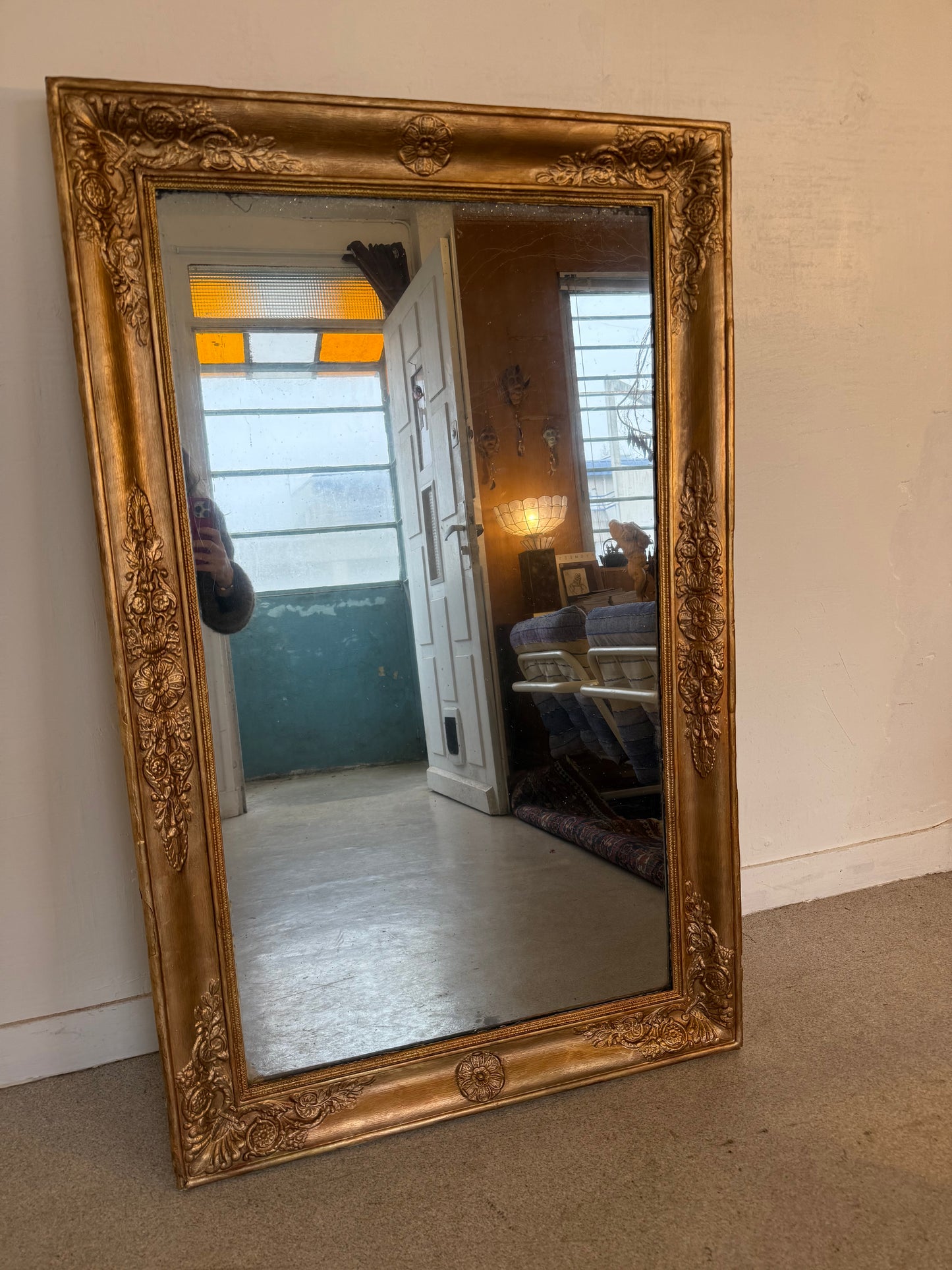 Grand miroir rectangulaire doré ancien
