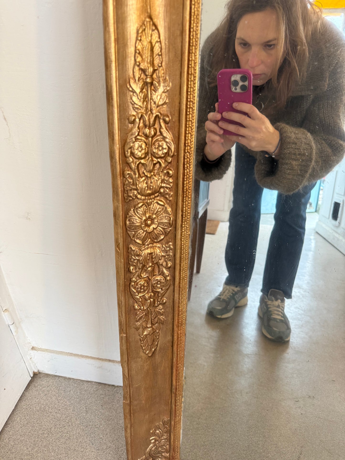 Grand miroir rectangulaire doré ancien