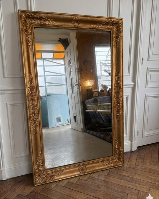 Grand miroir rectangulaire doré ancien