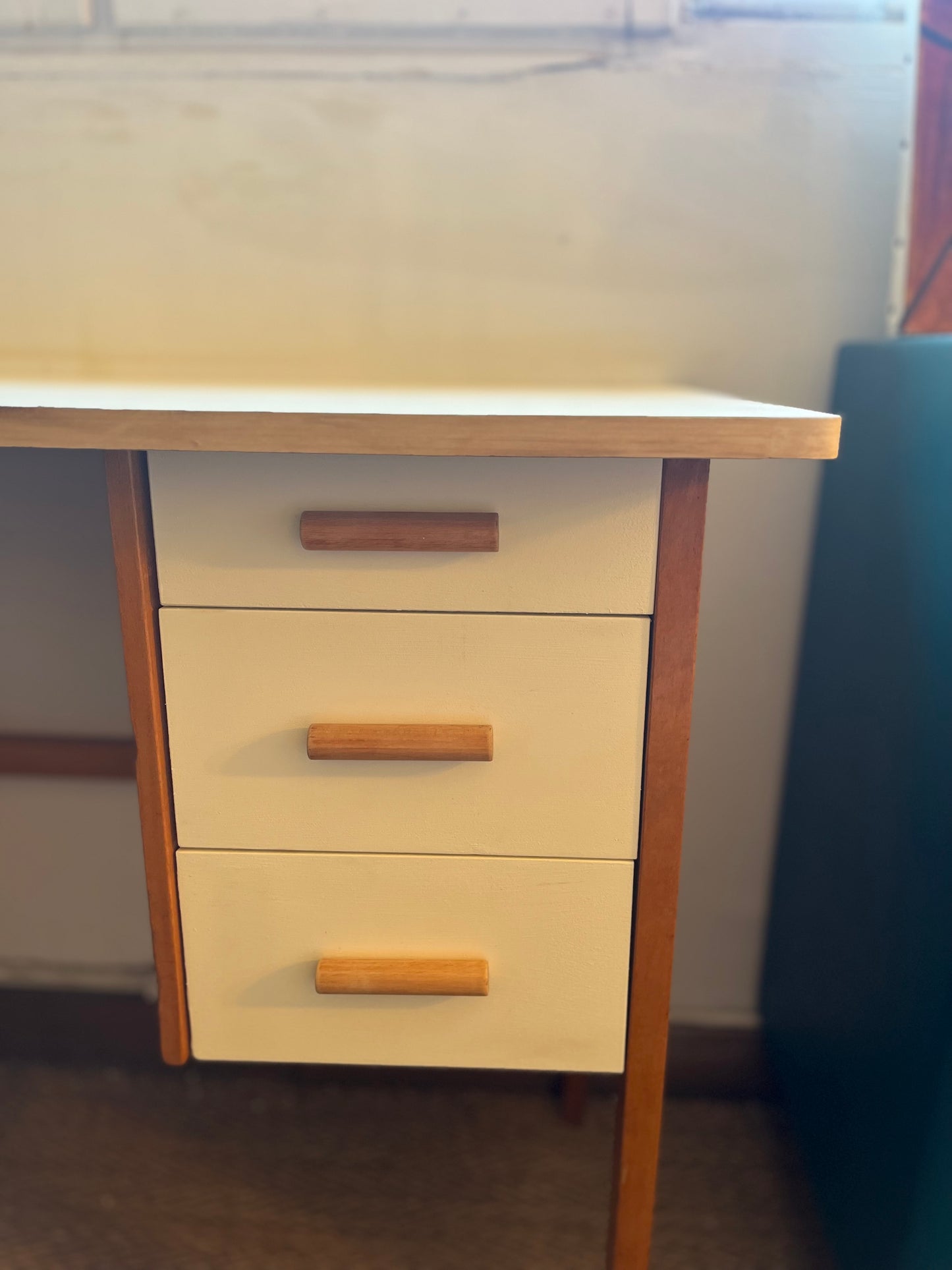 Bureau vintage restauré