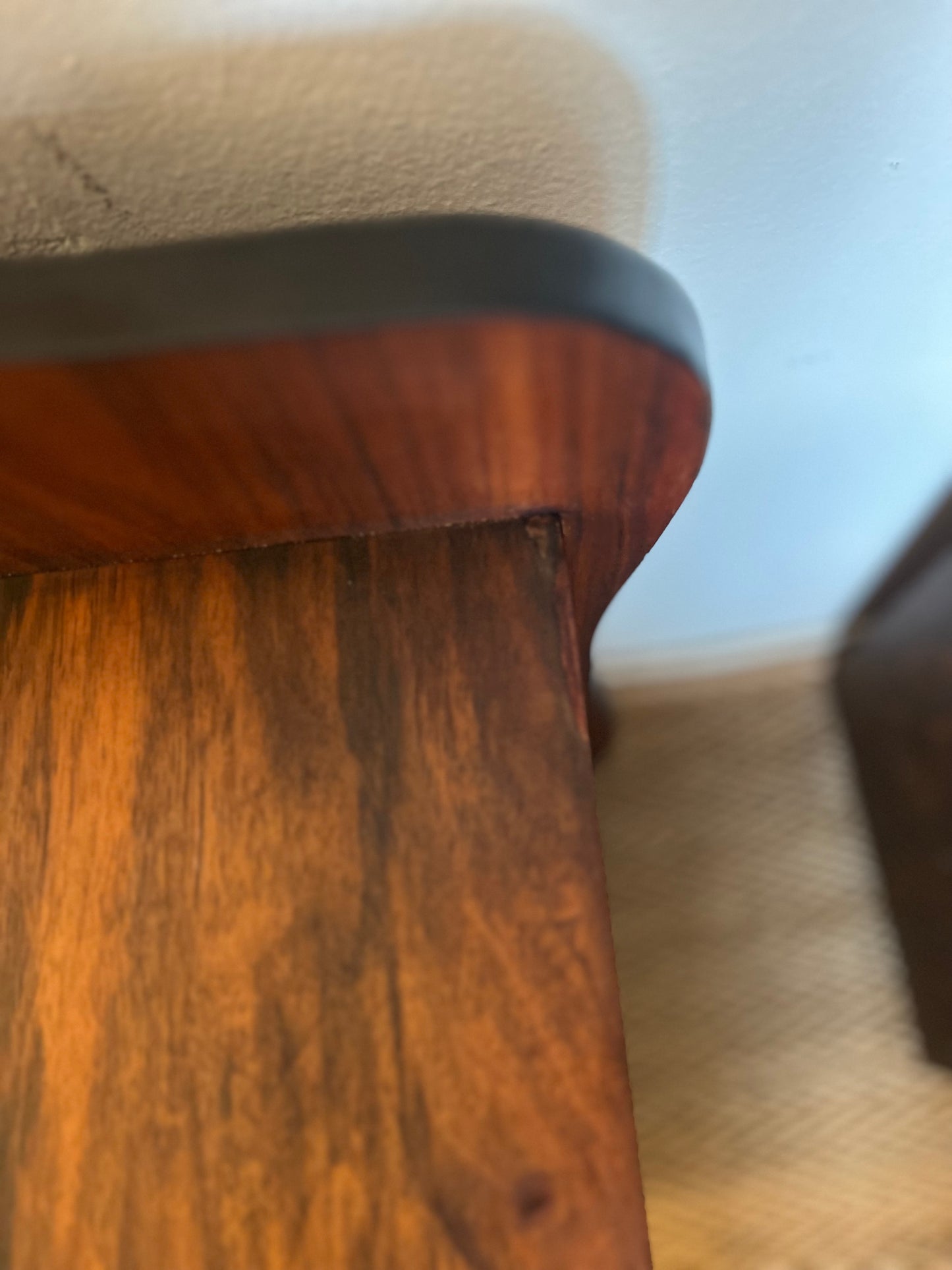 Chevet table d'appoint art déco placage en loupe