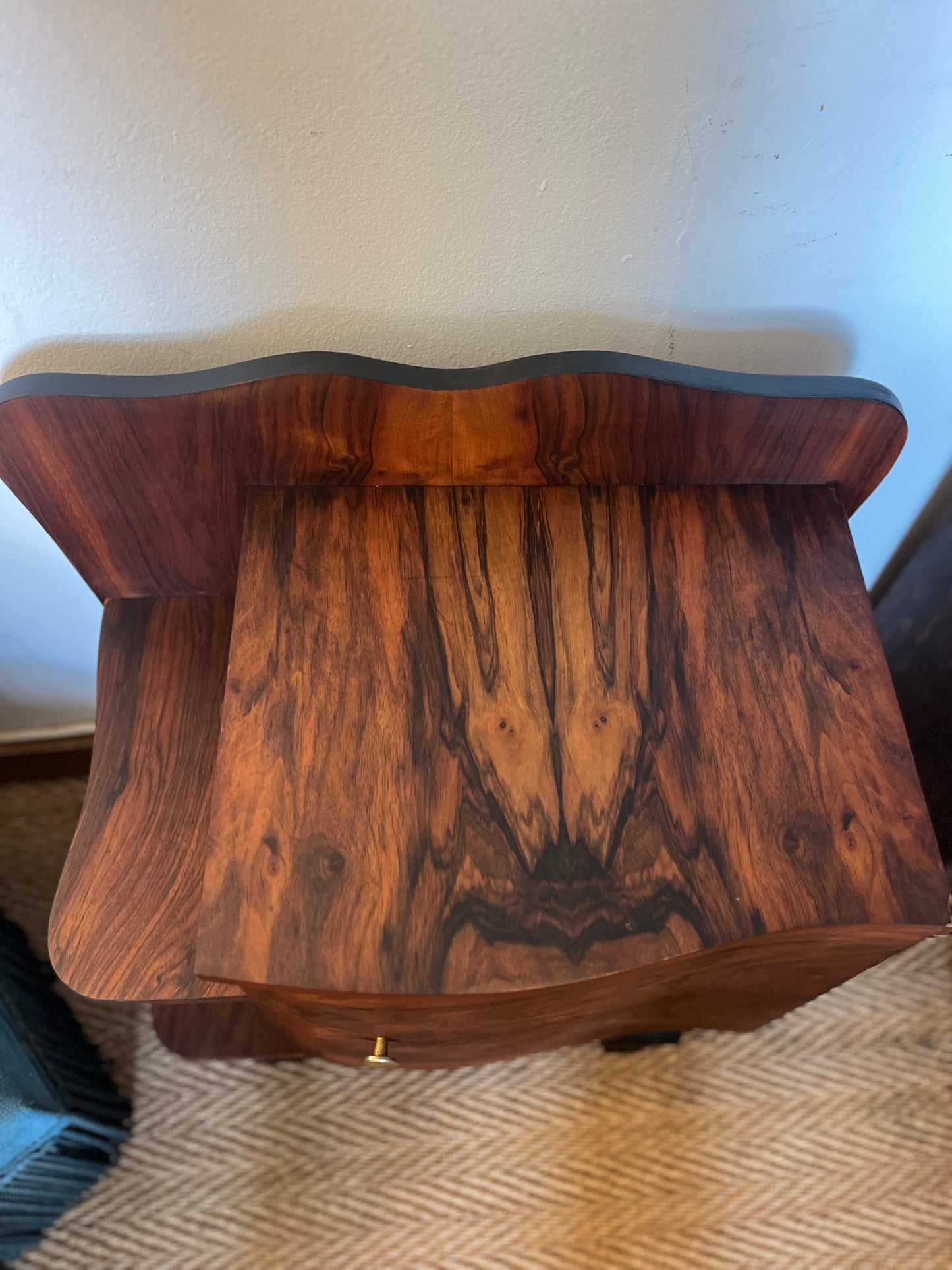 Chevet table d'appoint art déco placage en loupe